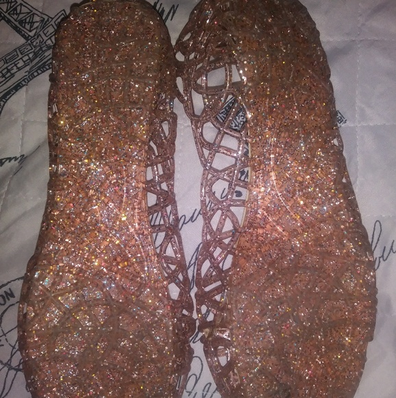 Sandals - Picture 3 of 3